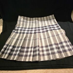 Authentic Burberry London Plaid Size 4 Pleated Skirt